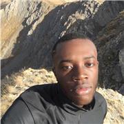 Étudiant doué en anglais Et en chant
